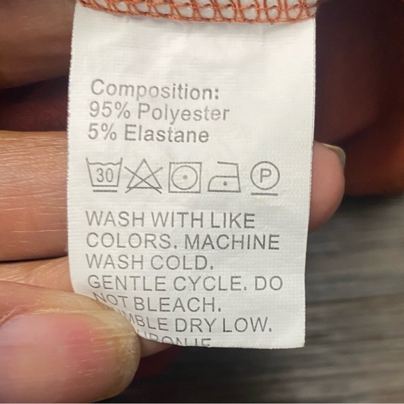 Women's Twist Knot Hem Batwing Sleeve Solid Color T-Shirt L
NWOT - Picture 5 of 6